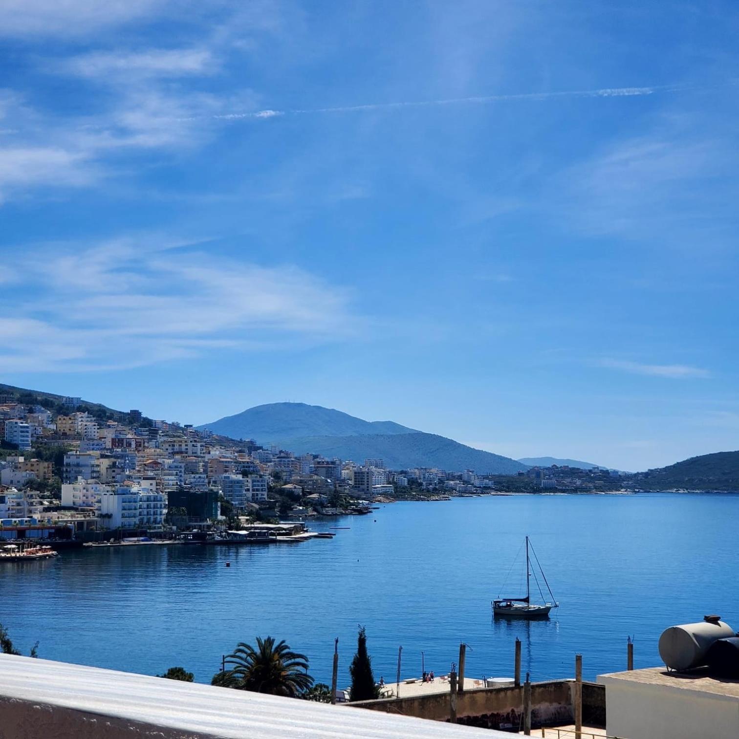 July Seaview Apartments Sarandë 外观 照片