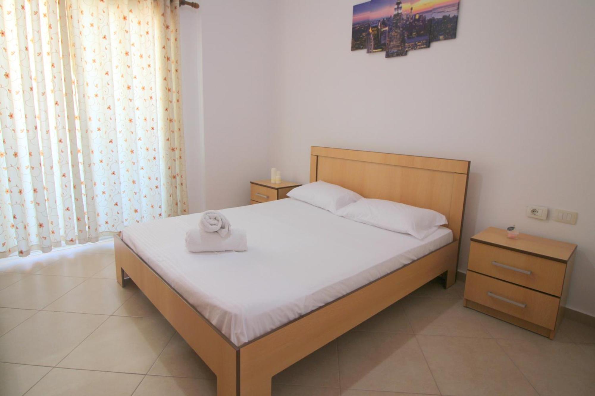 July Seaview Apartments Sarandë 外观 照片