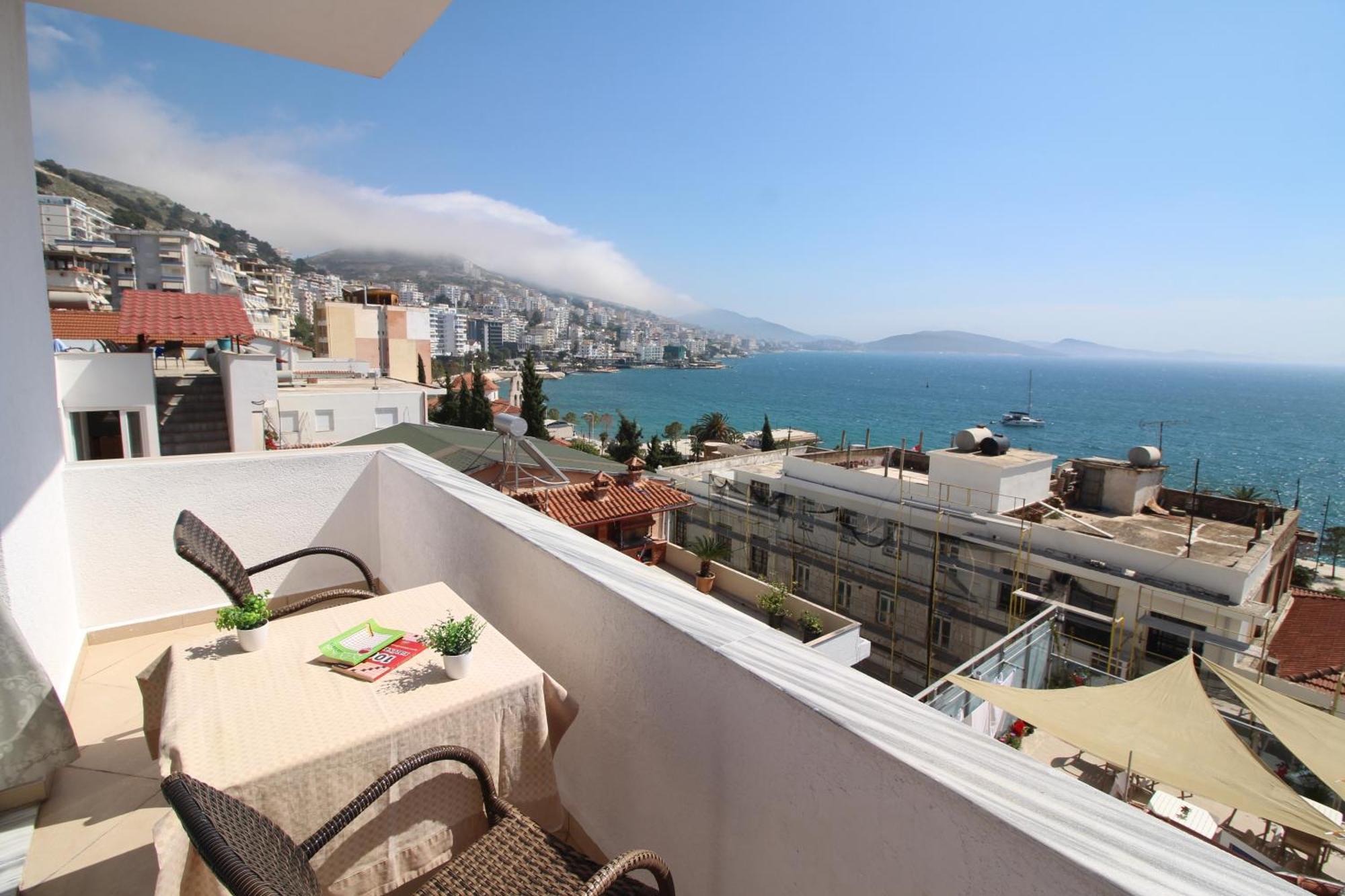 July Seaview Apartments Sarandë 外观 照片
