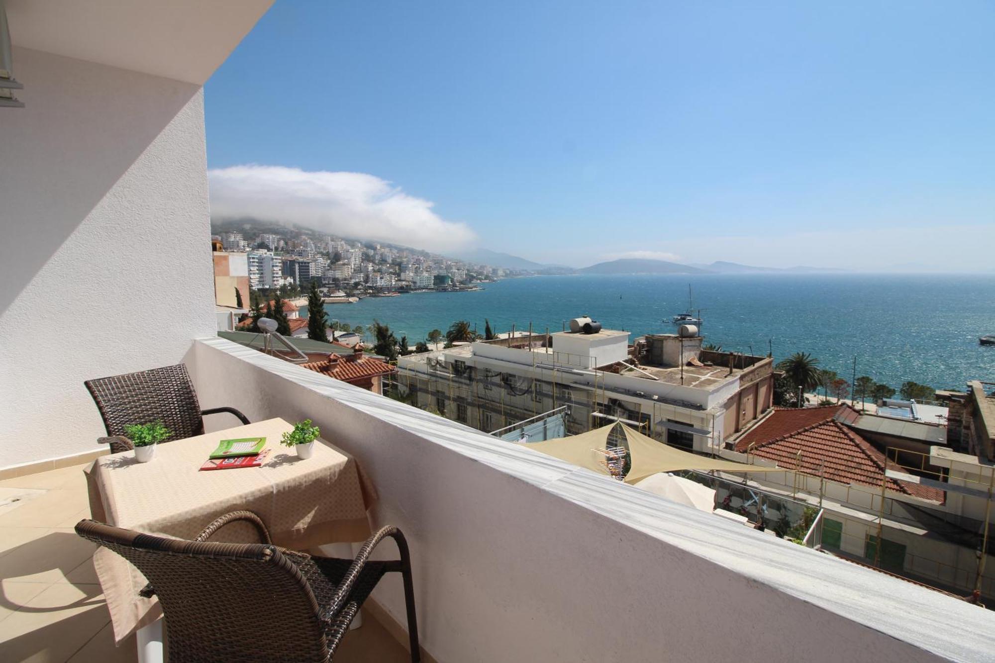July Seaview Apartments Sarandë 外观 照片