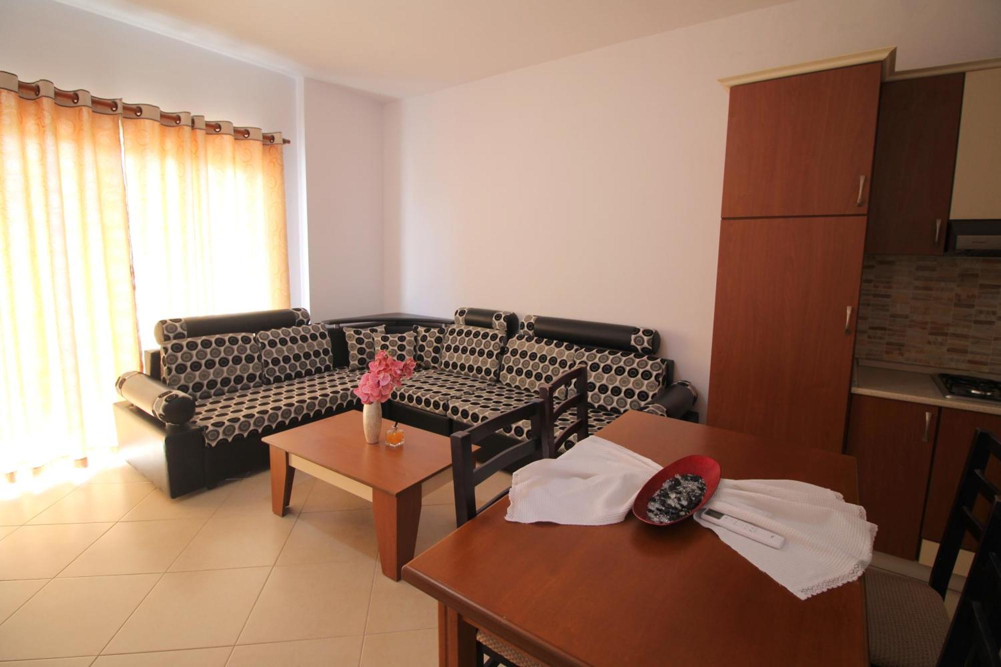July Seaview Apartments Sarandë 外观 照片