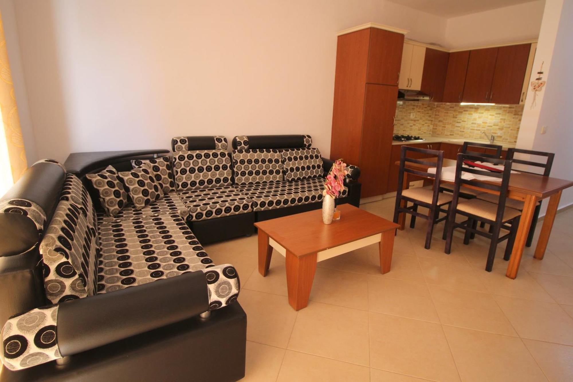 July Seaview Apartments Sarandë 外观 照片
