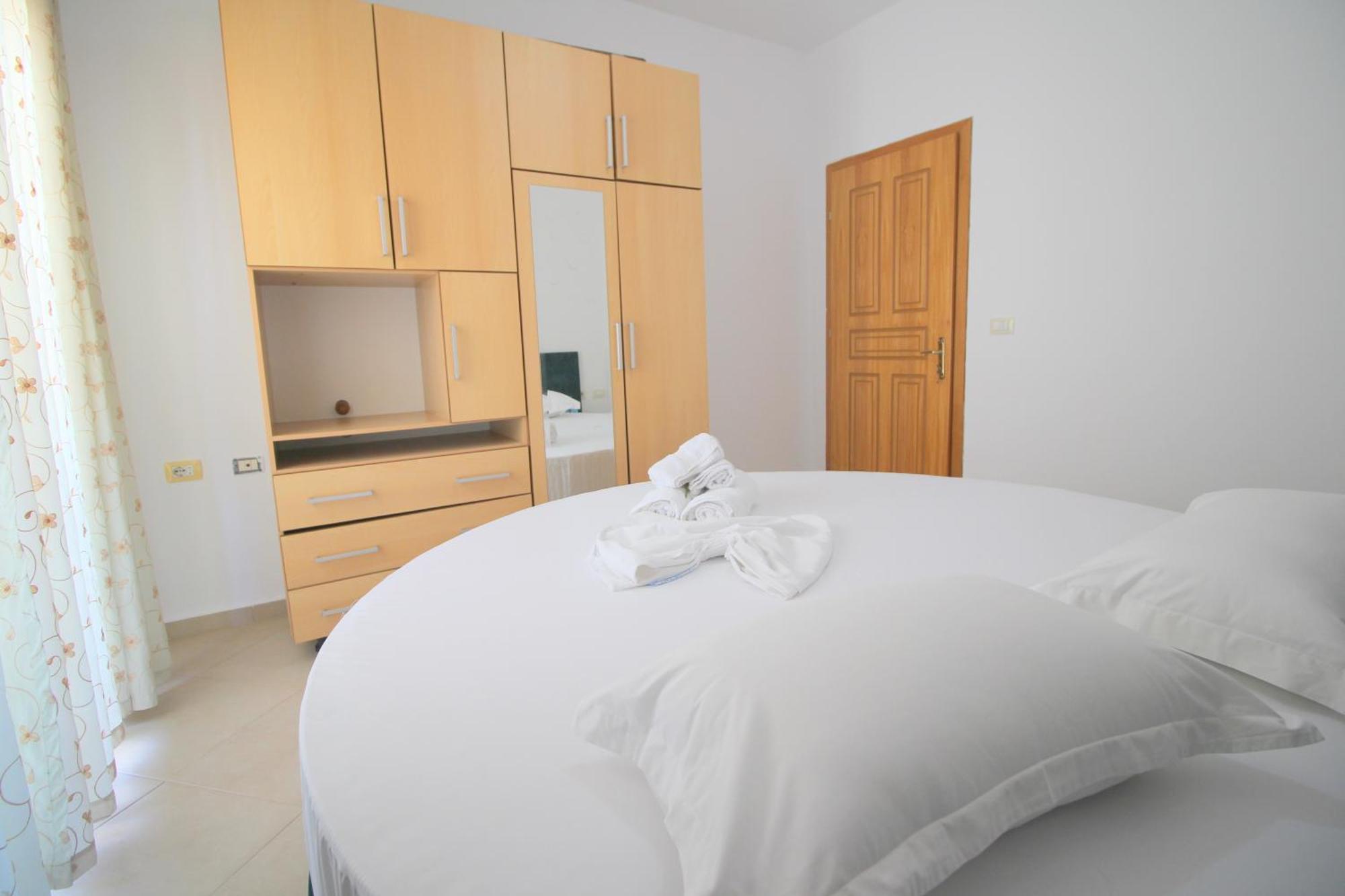 July Seaview Apartments Sarandë 外观 照片