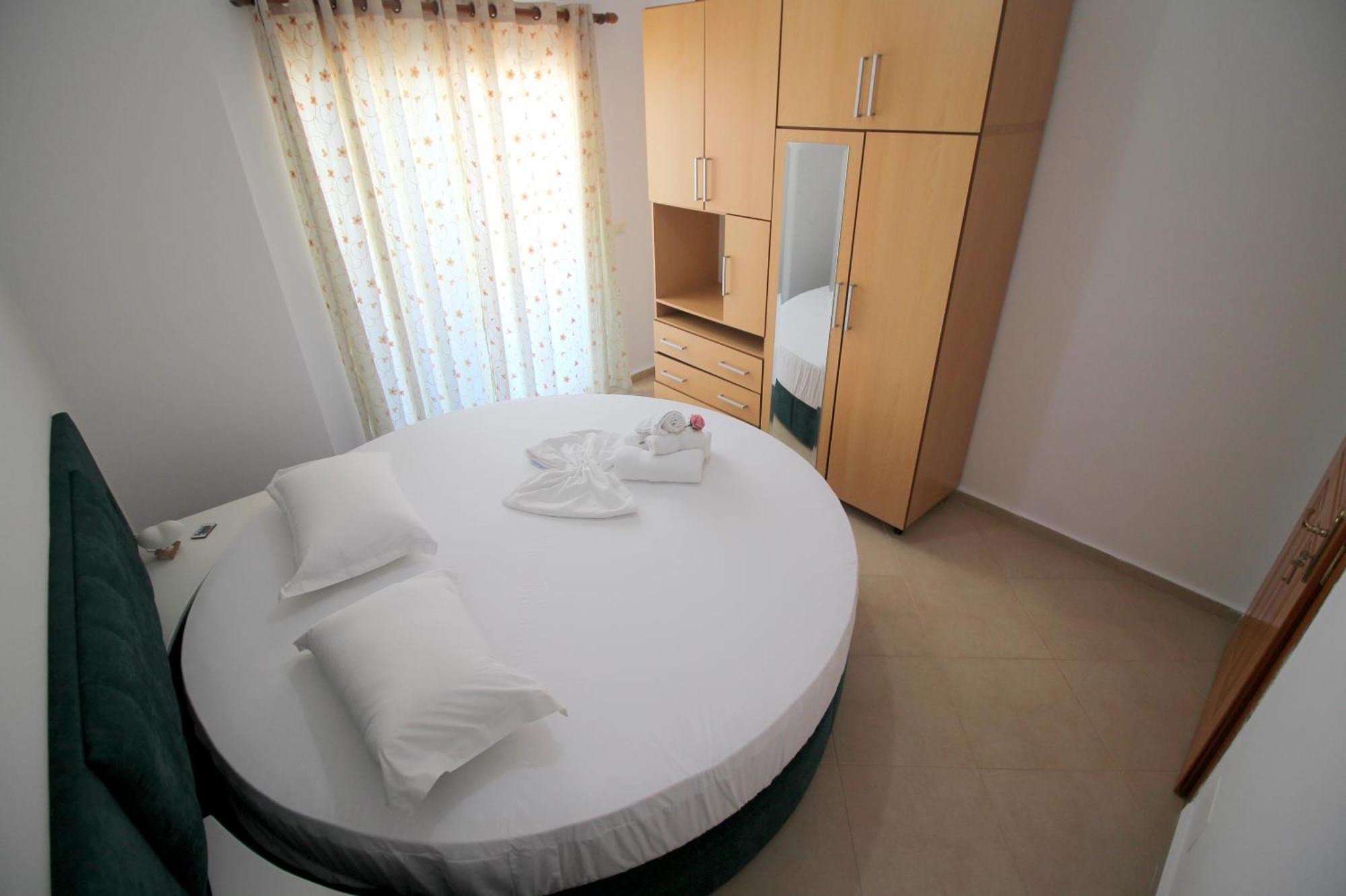 July Seaview Apartments Sarandë 外观 照片