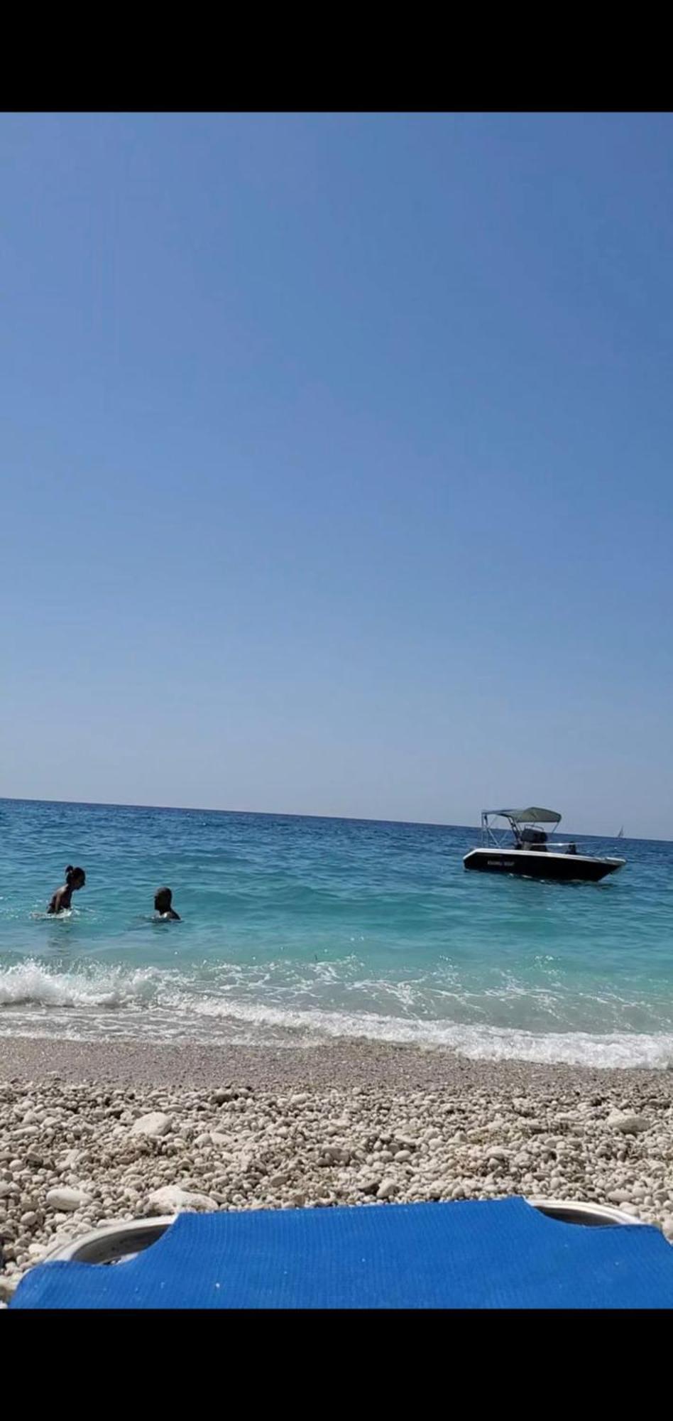 July Seaview Apartments Sarandë 外观 照片